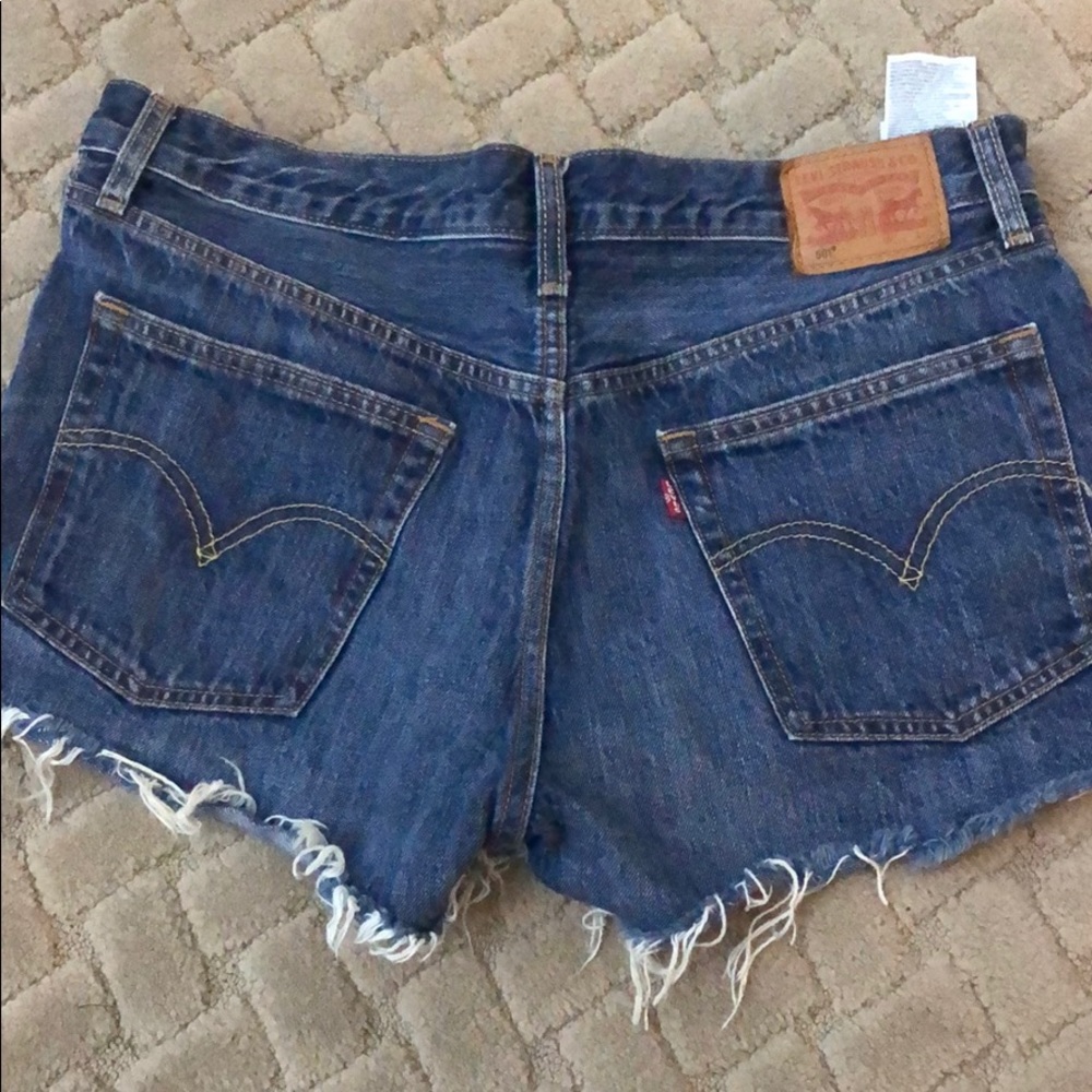 Levi’s - Picture 2 of 4